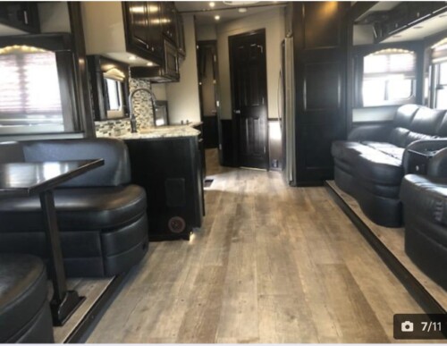 2017 NRC Triple Slide 2 Bath Cascadia, 600 HP Cummins, 115K Miles, Available Today - Image 5